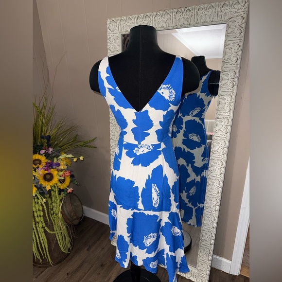 Milly • Dashielle Pop Floral Asymmetrical Dress - Picture 15 of 16